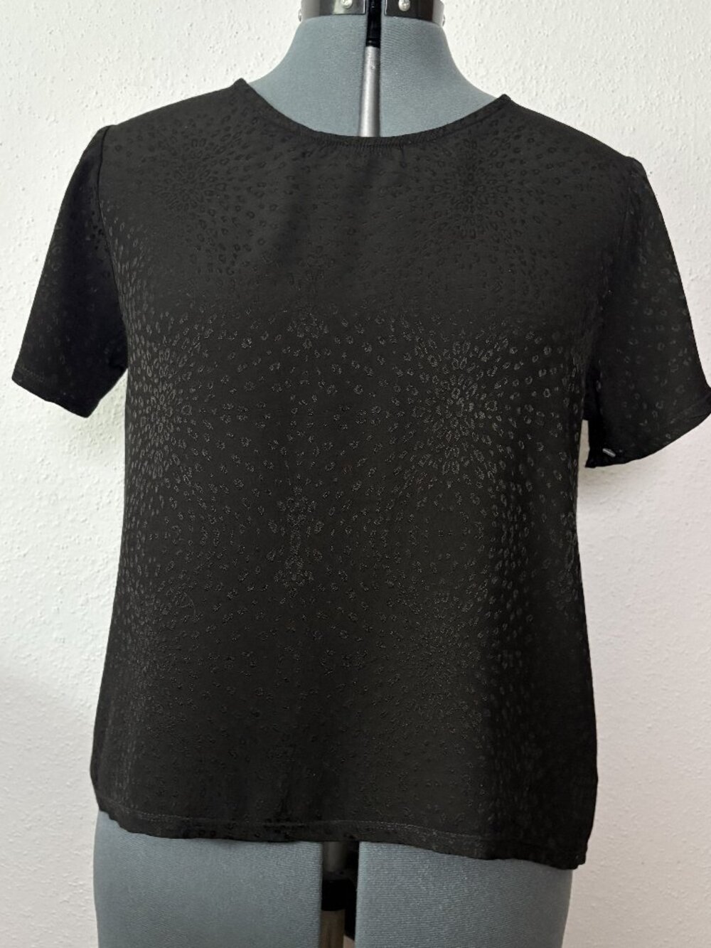 Nation LTD SP Black Tonal Leopard Animal Jacquard Short Sleeve Woven Blouse USA